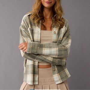 Women AE Fleece Plaid Shecket - Large